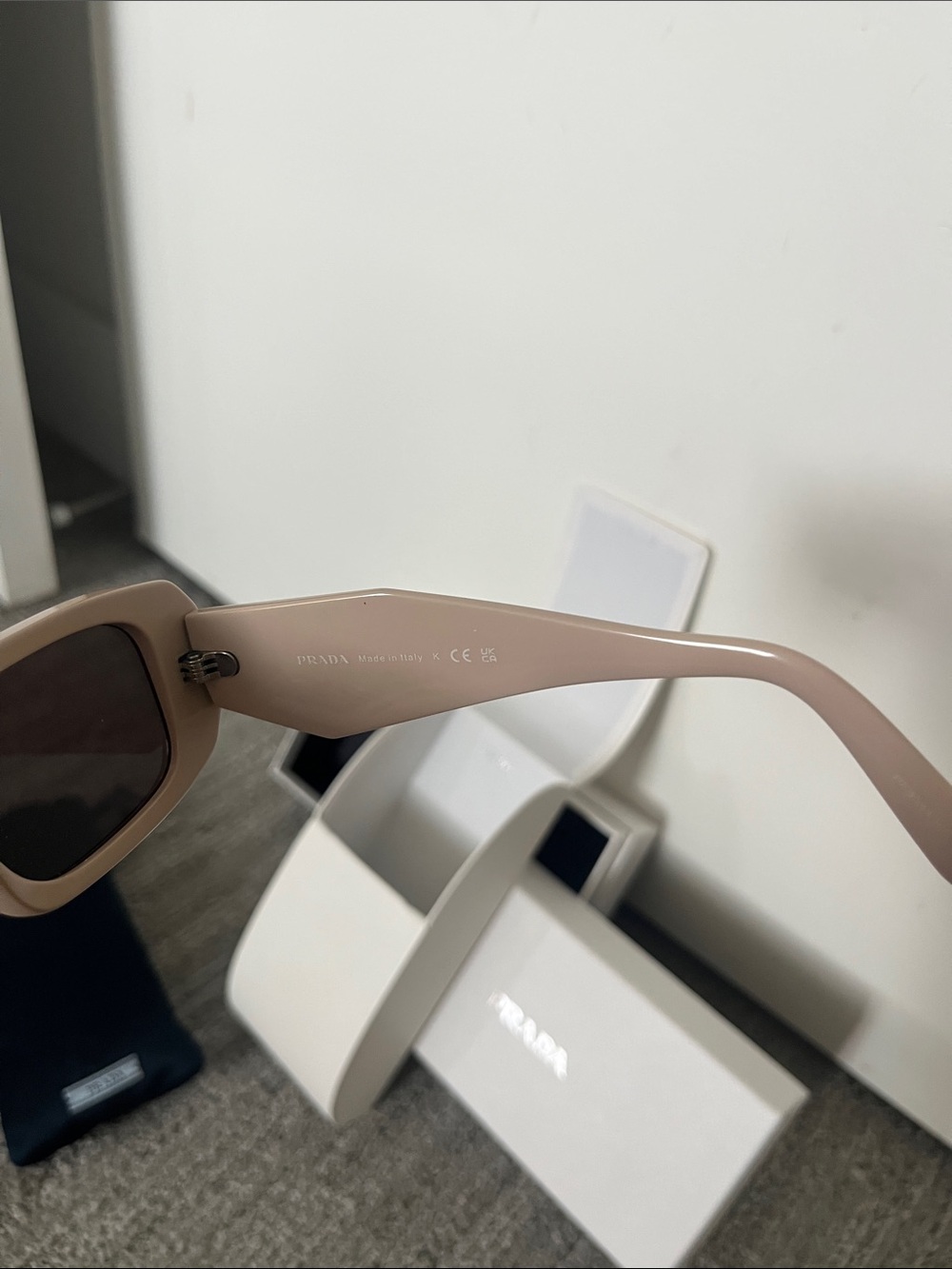 Prada blush Spr17w Barely Worn - Picture 4 of 6